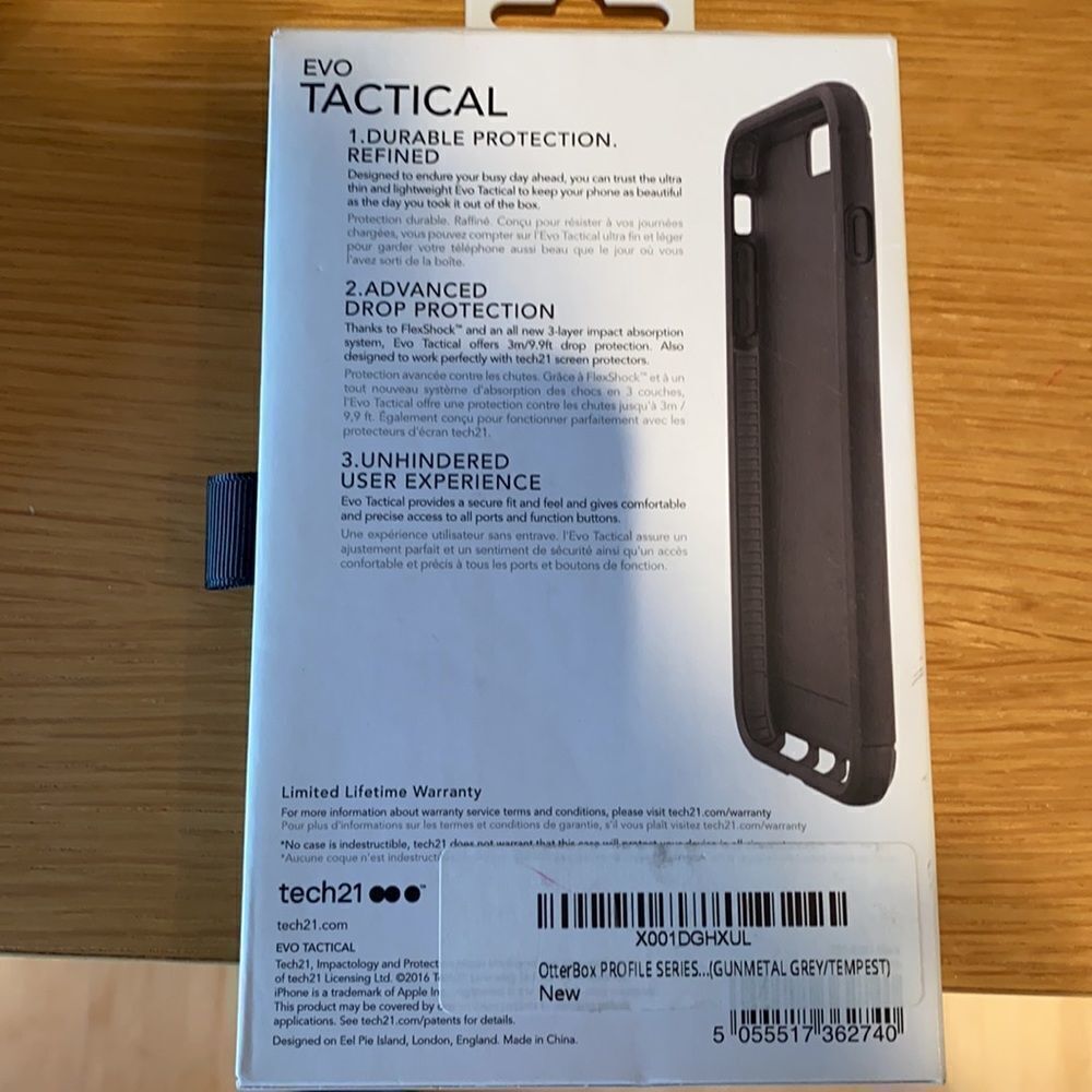 Tech 21 black protection case in black IPhone 7 Plus NWT - Picture 2 of 3